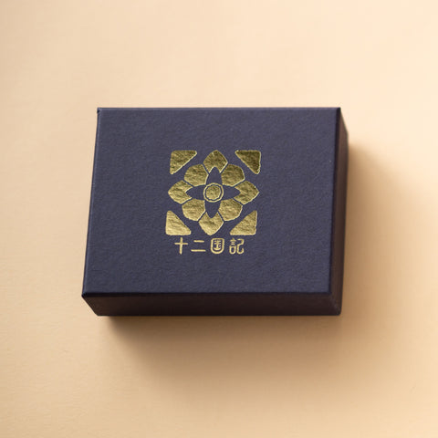 「十二国記」ブローチ<楽俊・二>(帯留め金具付き)