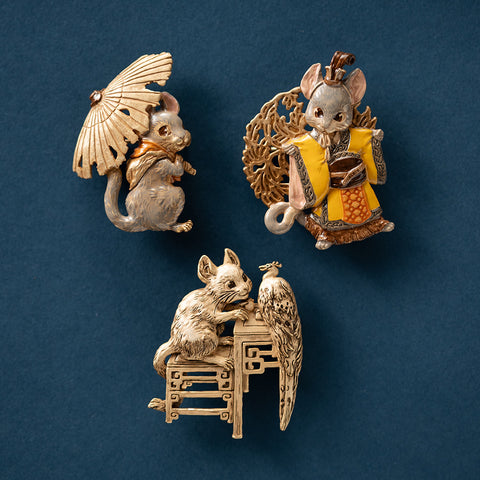 「十二国記」ブローチ<楽俊・二>(帯留め金具付き)