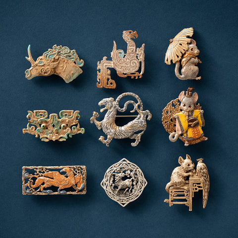 「十二国記」ブローチ<楽俊・二>(帯留め金具付き)