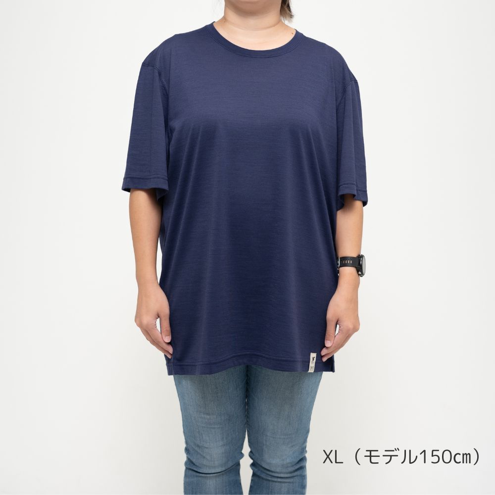 ［SN］×『山と食欲と私』高機能メリノウール50Tシャツ～AYUSORA～（夜想ネイビー）