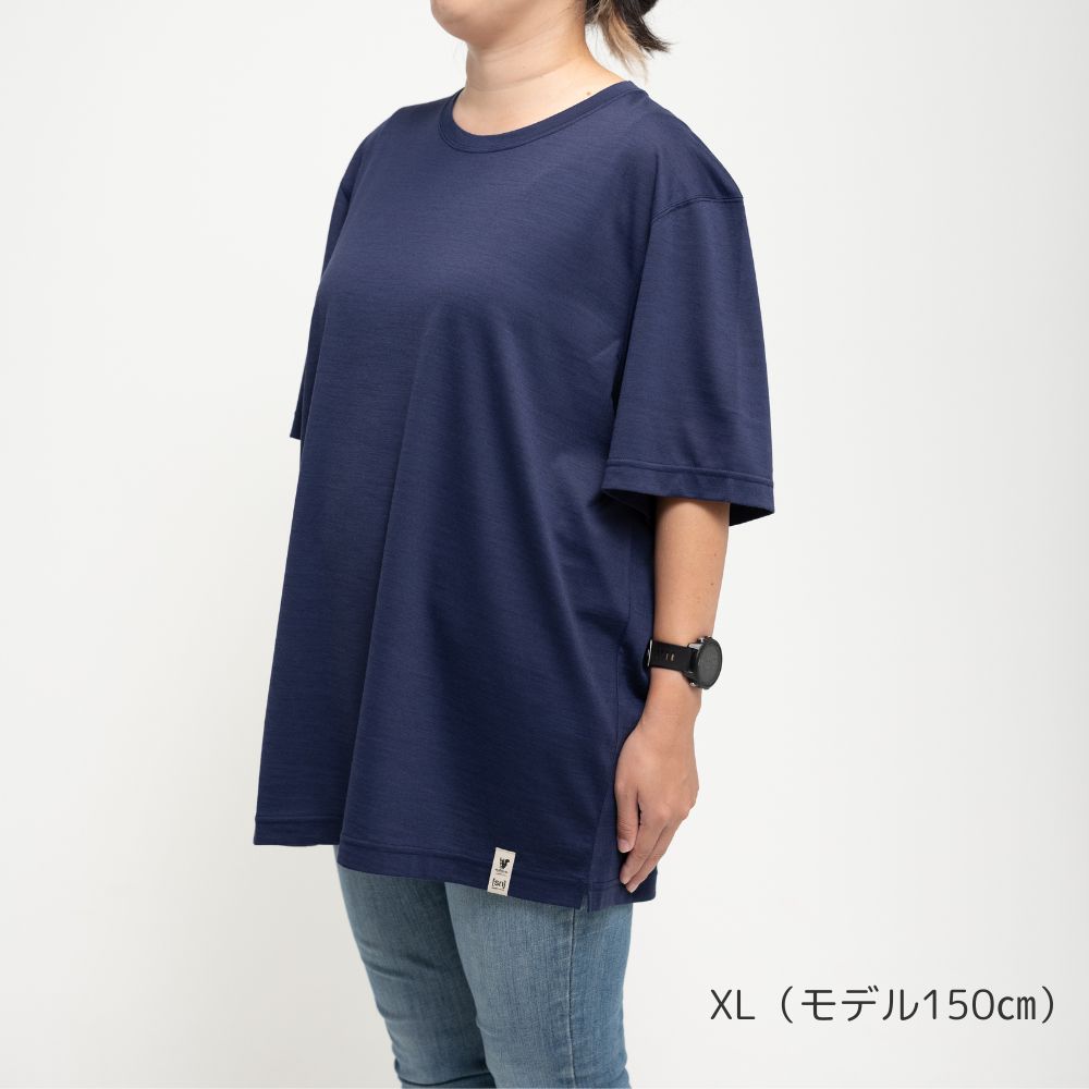 ［SN］×『山と食欲と私』高機能メリノウール50Tシャツ～AYUSORA～（夜想ネイビー）