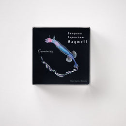 マグメル深海水族館』深海幼魚アクリルブロック（クジラウオの仲間