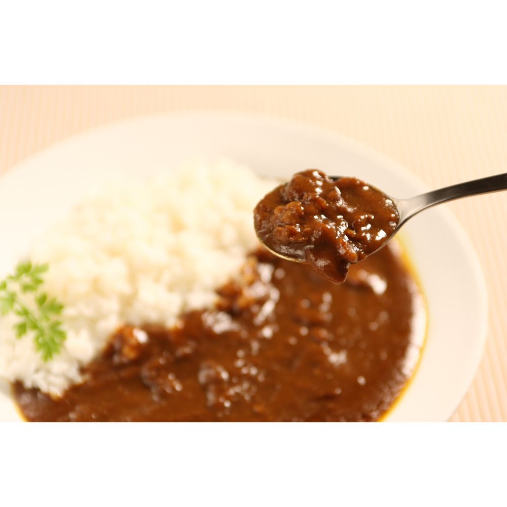 【74】【産直】神戸ビーフ すじカレー（4袋入）（日・帝神志方ミート株式会社）（週刊新潮紹介）